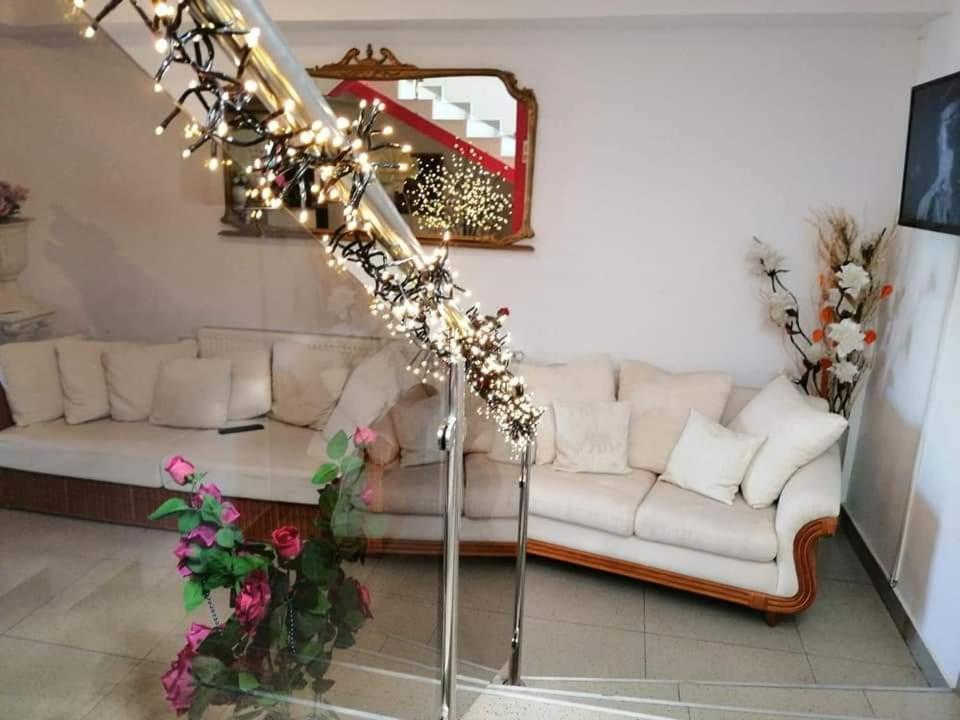 Hotel Casa Regala Ear Craiova Exterior foto